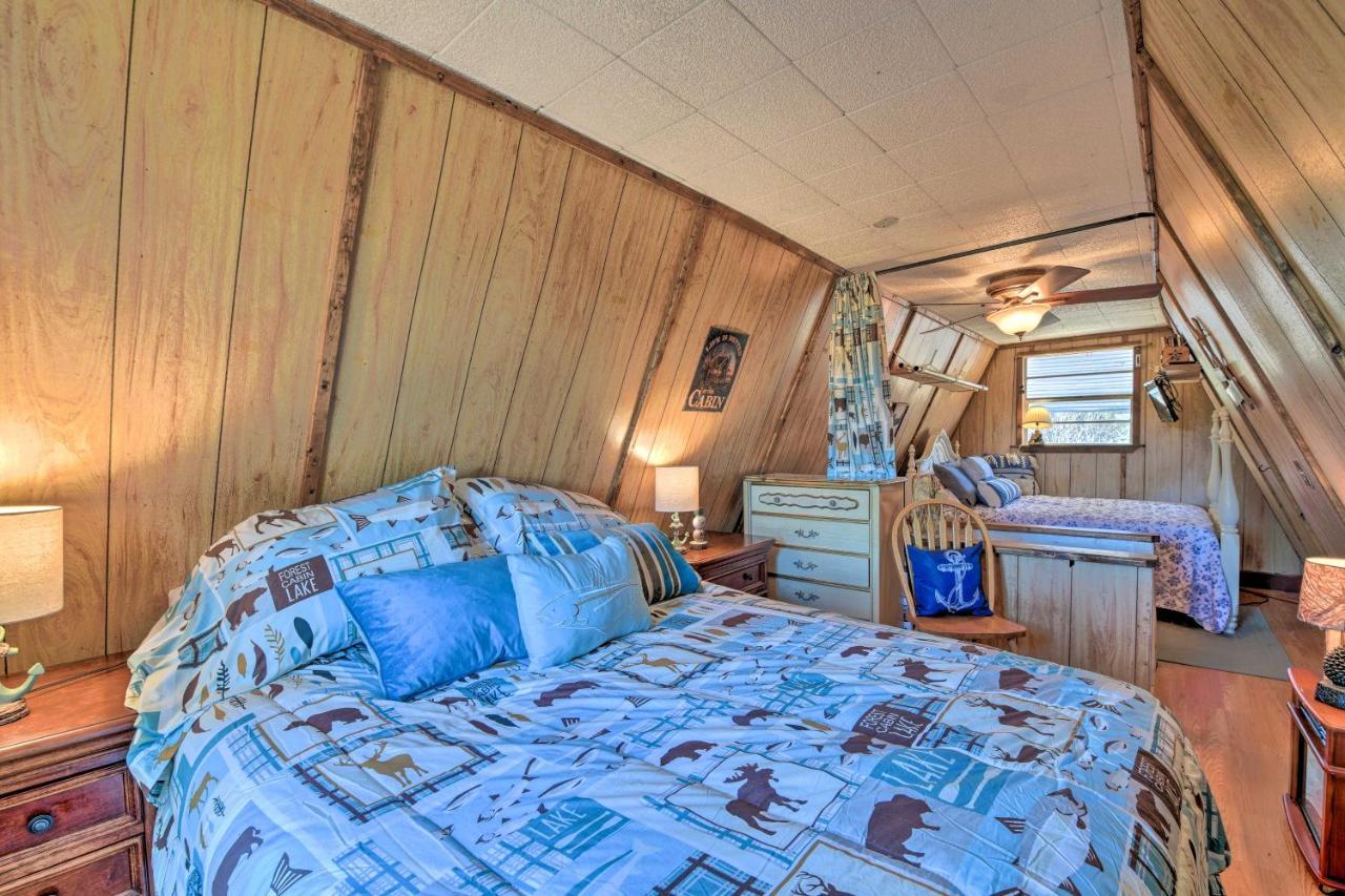 Charming Lake Creek Cabin With Pool Access And Decks Granbury Εξωτερικό φωτογραφία