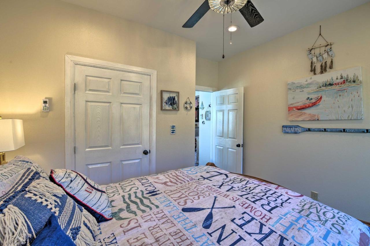 Charming Lake Creek Cabin With Pool Access And Decks Granbury Εξωτερικό φωτογραφία
