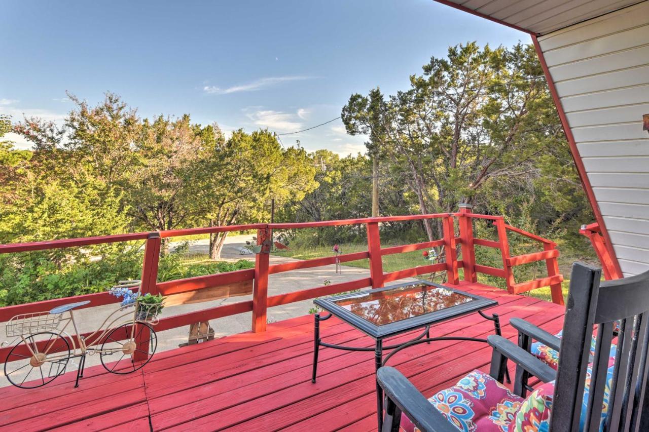 Charming Lake Creek Cabin With Pool Access And Decks Granbury Εξωτερικό φωτογραφία