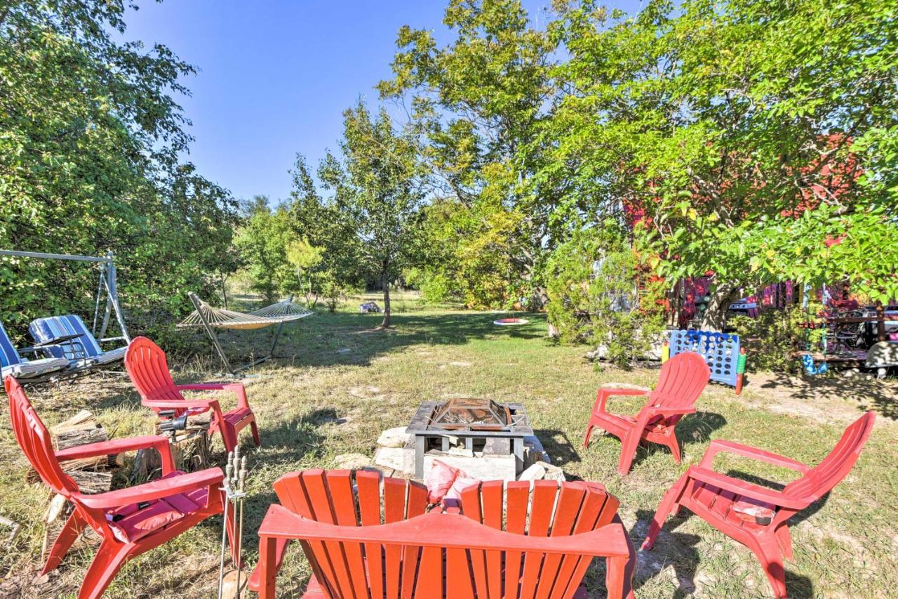 Charming Lake Creek Cabin With Pool Access And Decks Granbury Εξωτερικό φωτογραφία
