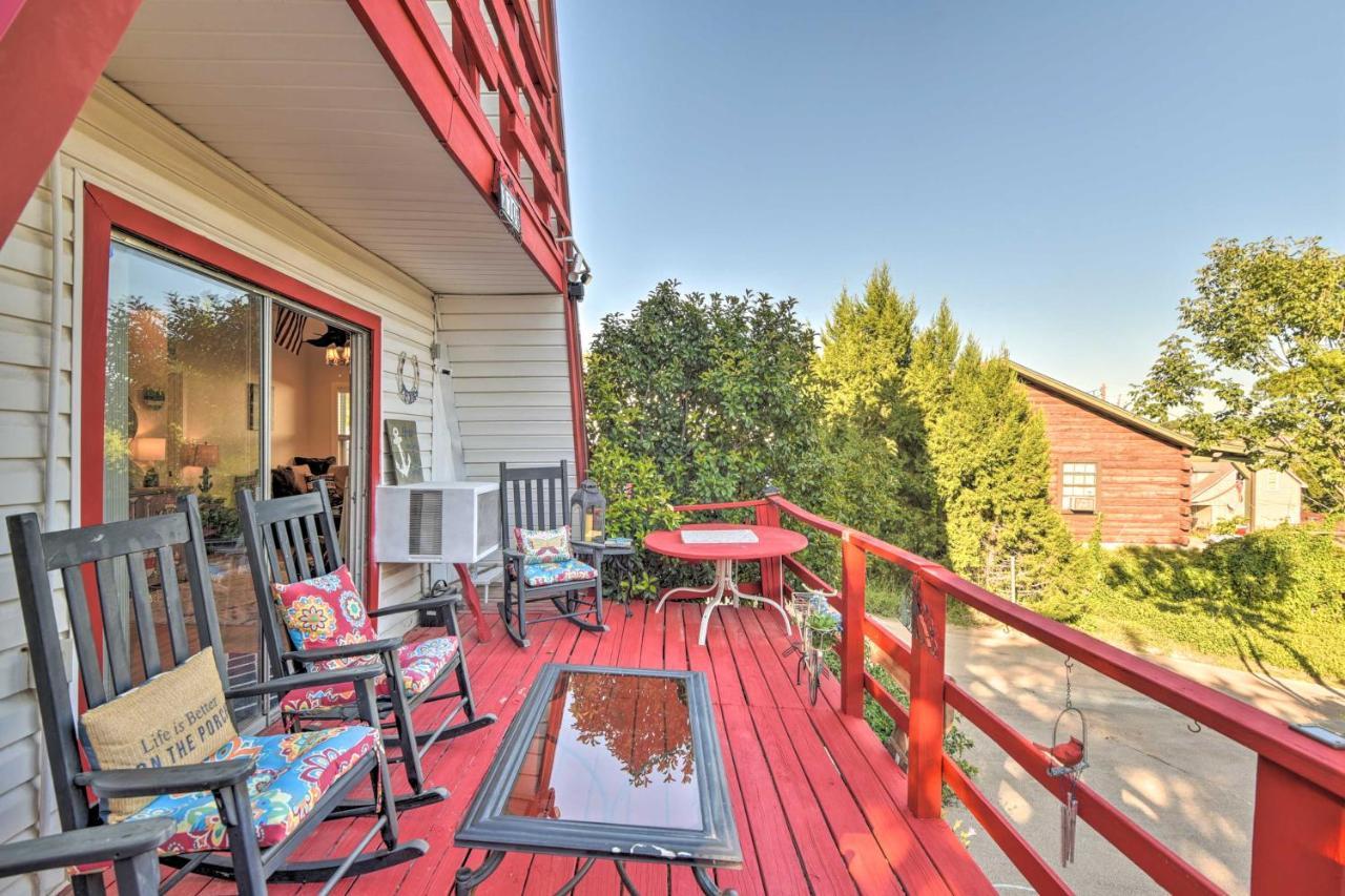 Charming Lake Creek Cabin With Pool Access And Decks Granbury Εξωτερικό φωτογραφία